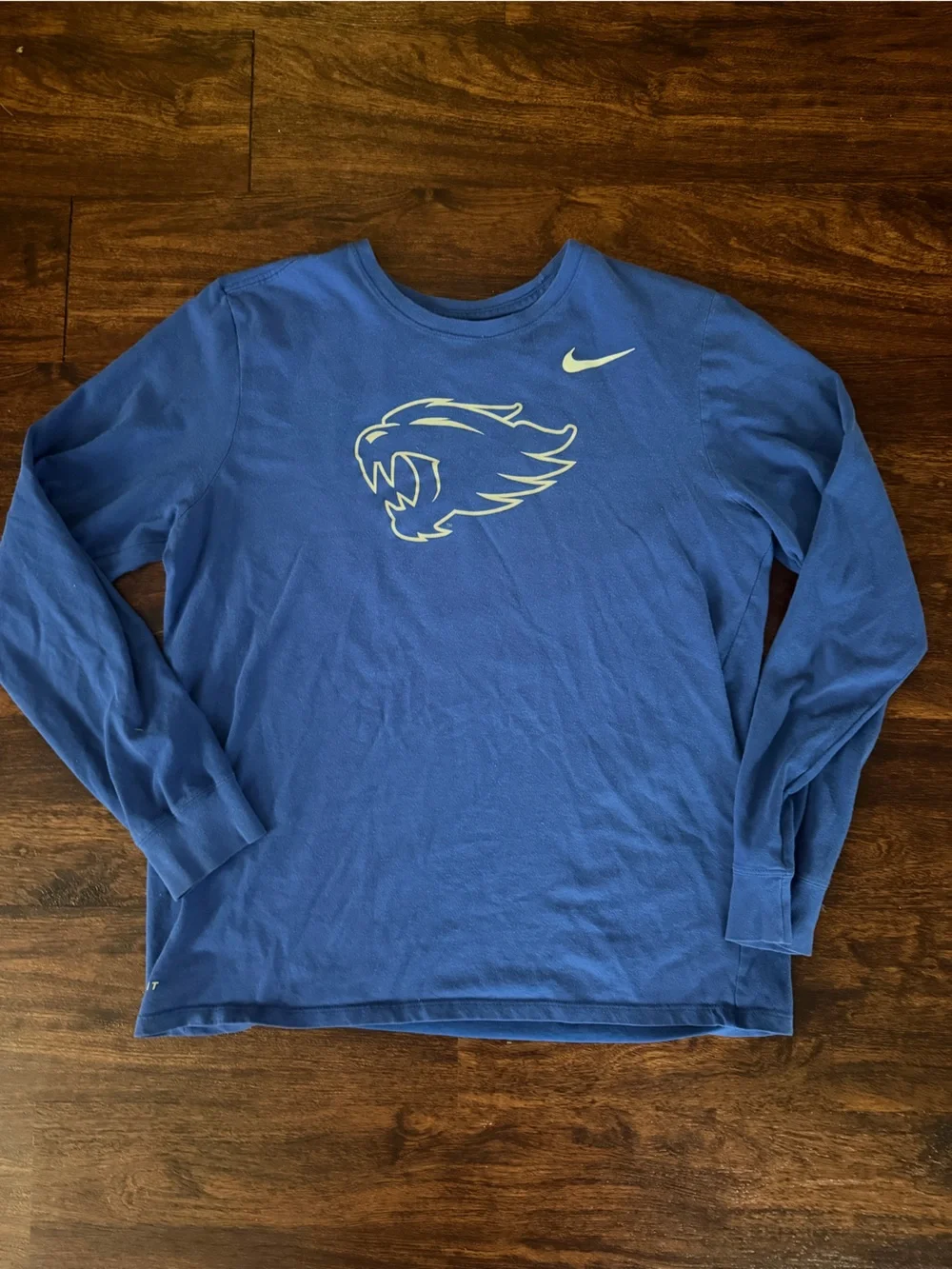 Nike The Nike Tee University of Kentucky Long Sleeved T-Shirt